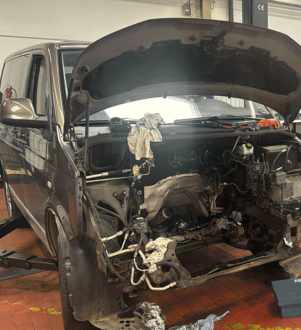 Volkswagen T5,Motordiagnose,Motorinstandsetzung,Motorreparatur,Motorrevision,Motorschaden,Motorüberholung,Motorprobleme