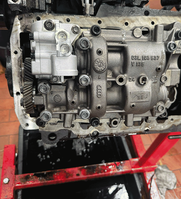 Volkswagen T5,Motordiagnose,Motorinstandsetzung,Motorreparatur,Motorrevision,Motorschaden,Motorüberholung,Motorprobleme