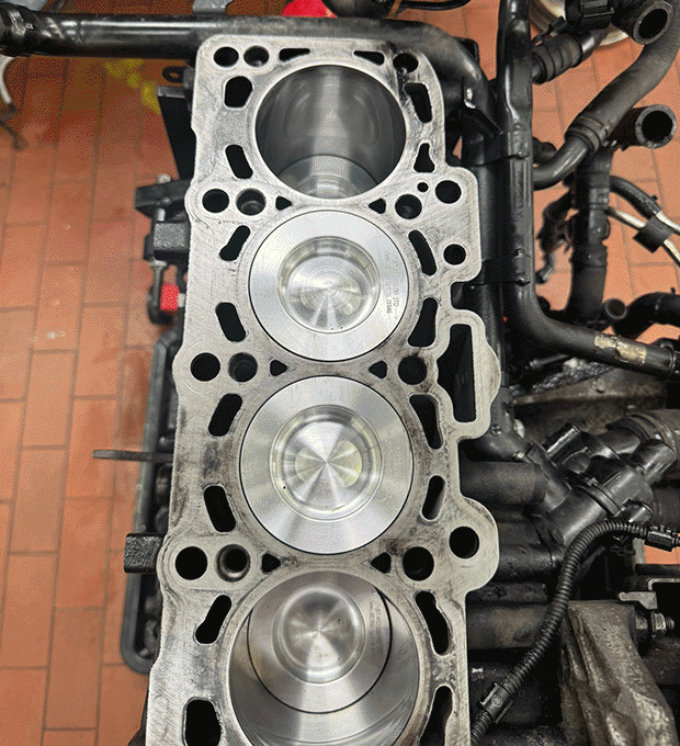 Volkswagen T5,Motordiagnose,Motorinstandsetzung,Motorreparatur,Motorrevision,Motorschaden,Motorüberholung,Motorprobleme